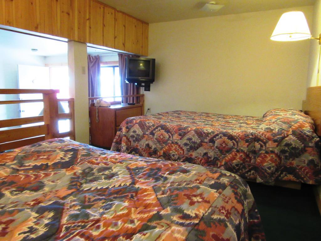 Travelers Lodge West Yellowstone Eksteriør bilde