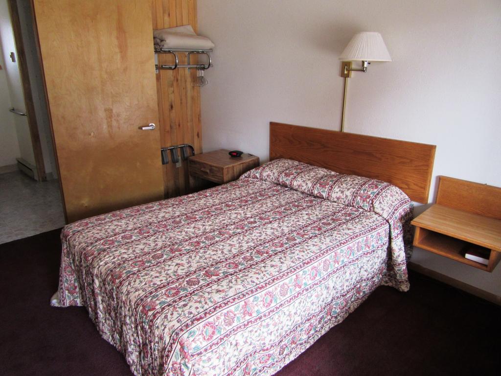 Travelers Lodge West Yellowstone Rom bilde