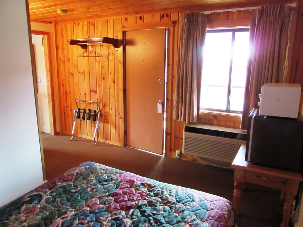 Travelers Lodge West Yellowstone Eksteriør bilde